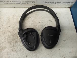 Used Headphone Chrysler Voyager Price on request offered by N Kossen Autorecycling BV