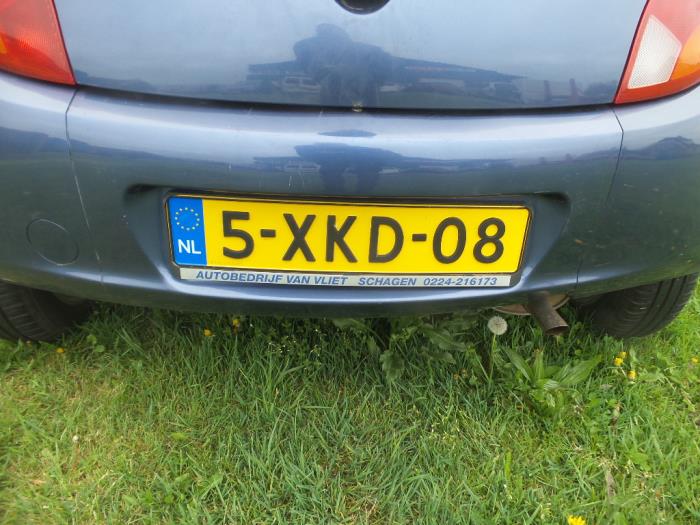 Rear bumper component, central from a Ford Ka I 1.3i 2005
