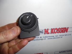 Gebrauchte Spiegel Schalter Opel Karl Preis auf Anfrage angeboten von N Kossen Autorecycling BV