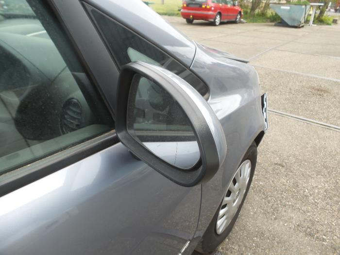 Außenspiegel rechts van een Opel Corsa 2007