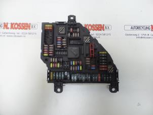 Used Fuse box BMW 7 serie (F01/02/03/04) 730d 24V Price on request offered by N Kossen Autorecycling BV