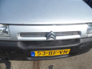 Used Grille Citroen Jumpy (BS/BT/BY/BZ) 2.0 HDi 90 Price on request offered by N Kossen Autorecycling BV