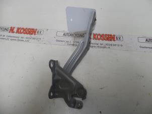 Used Bonnet Hinge Opel Karl Price on request offered by N Kossen Autorecycling BV