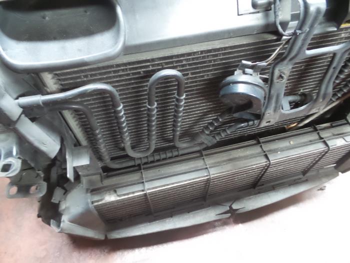 Gebrauchte Ölkühler Mercedes C-Klasse Preis auf Anfrage angeboten von N Kossen Autorecycling BV