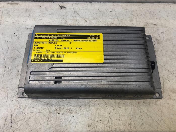 Begagnade Bluetooth-modul BMW 7 serie (F01/02/03/04) 730d 24V Pris på förfrågan erbjuds av N Kossen Autorecycling BV