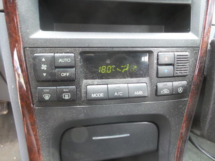 Używane Panel climatronic Kia Magentis (GD) 2.5 V6 24V Cena na żądanie oferowane przez N Kossen Autorecycling BV
