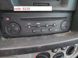 Gebrauchte Radio CD Spieler Nissan Primastar 1.9 dCi 100 Preis auf Anfrage angeboten von N Kossen Autorecycling BV