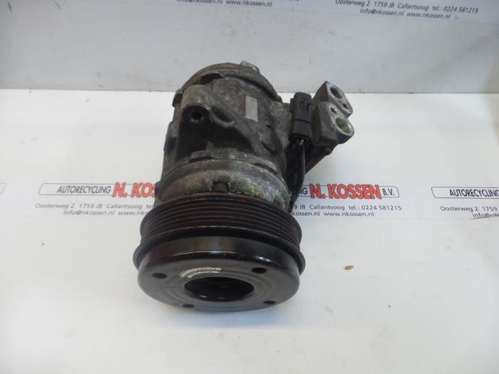 Usagé Pompe clim Jeep Grand Cherokee (WG/WJ) 4.0i Prix sur demande proposé par N Kossen Autorecycling BV