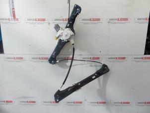 Used Window mechanism 4-door, front left BMW 3 serie Touring (E91) 320d 16V Corporate Lease Price on request offered by N Kossen Autorecycling BV