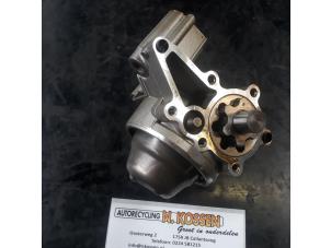 Used Oil pump Volkswagen Fox (5Z) 1.2 Price on request offered by N Kossen Autorecycling BV