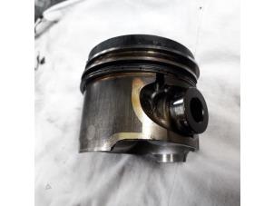 Used Piston Renault Clio Price on request offered by N Kossen Autorecycling BV