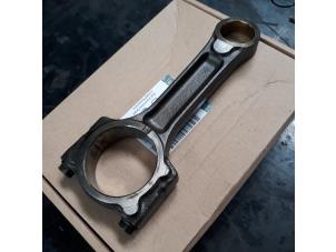 Used Connecting rod Renault Clio Price on request offered by N Kossen Autorecycling BV