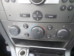 Used Air conditioning control panel Opel Vectra Price on request offered by N Kossen Autorecycling BV