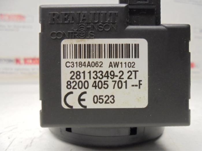 Interruptor de arranque de un Renault Twingo II (CN) 1.2 16V 2014