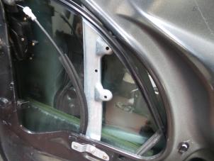 Gebrauchte Fenstermechanik 4-türig links vorne Mitsubishi Colt Preis auf Anfrage angeboten von N Kossen Autorecycling BV