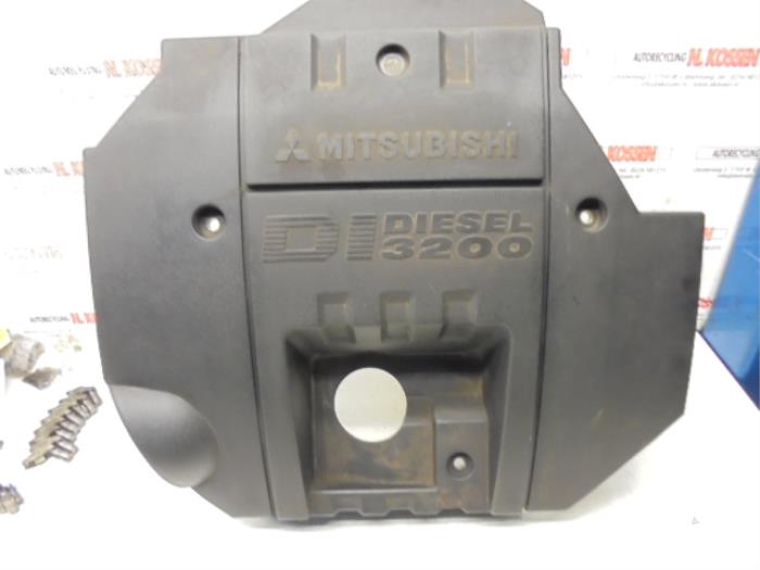 Used Engine cover Mitsubishi Pajero Price on request offered by N Kossen Autorecycling BV
