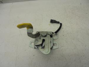 Used Bonnet lock mechanism Citroen Jumper Price on request offered by N Kossen Autorecycling BV