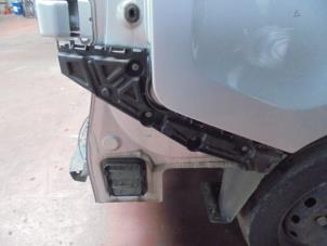 Used Rear bumper bracket, right Opel Vivaro Price on request offered by N Kossen Autorecycling BV