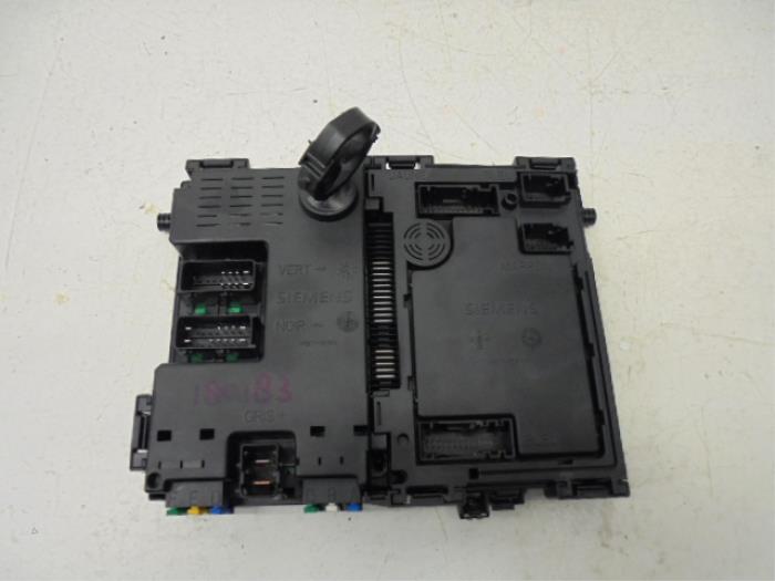 Używane Modul Comfort Peugeot 206 (2A/C/H/J/S) 1.6 16V Cena na żądanie oferowane przez N Kossen Autorecycling BV