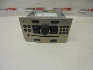 Gebrauchte Radio CD Spieler Opel Zafira (M75) 1.6 16V Preis auf Anfrage angeboten von N Kossen Autorecycling BV