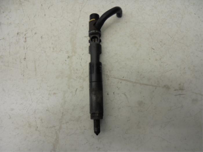Usagé Injecteurs Renault Megane Break Prix sur demande proposé par N Kossen Autorecycling BV