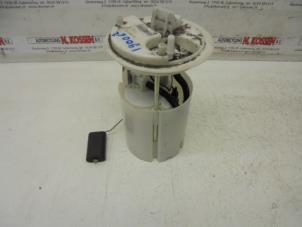 Used Electric fuel pump Opel Corsa Price on request offered by N Kossen Autorecycling BV