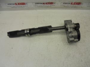 Used Balance shaft Mitsubishi Pajero Price on request offered by N Kossen Autorecycling BV