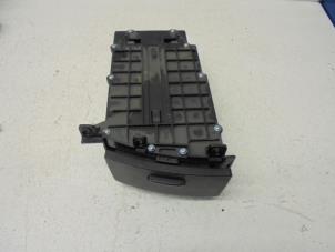 Used Cup holder Hyundai H300 Price on request offered by N Kossen Autorecycling BV