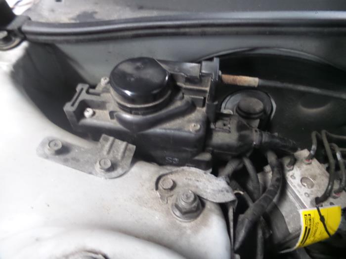 Używane Tempomat Kia Magentis (GD) 2.5 V6 24V Cena na żądanie oferowane przez N Kossen Autorecycling BV