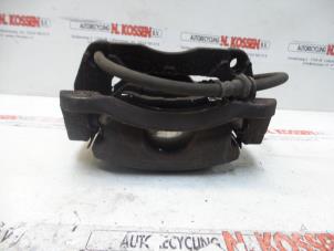 Used Front brake calliper, right Nissan Qashqai (J10) 1.6 16V Price on request offered by N Kossen Autorecycling BV