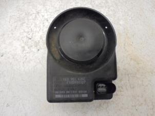 Used Alarm siren Volkswagen Touran Price on request offered by N Kossen Autorecycling BV