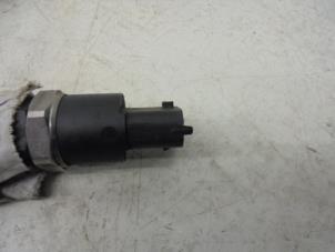 Used Fuel pressure sensor Landrover Freelander Price on request offered by N Kossen Autorecycling BV