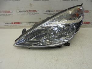 Used Headlight, left Peugeot 607 (9D/U) 2.9 V6 24V Price on request offered by N Kossen Autorecycling BV