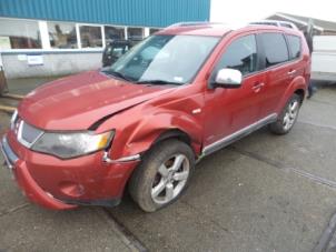 Used Frontscreen Mitsubishi Outlander Price on request offered by N Kossen Autorecycling BV