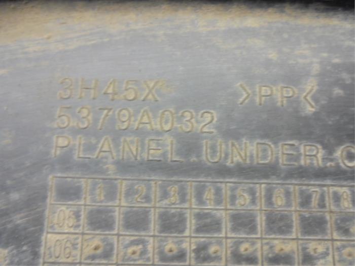 Bash plate from a Mitsubishi Outlander 2008