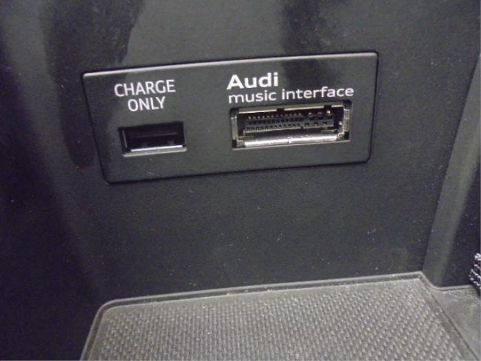 Prise USB d'un Audi A3 2016