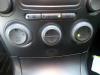 Panel de control de aire acondicionado de un Mazda 6 Sport (GG14), 2002 / 2007 1.8i 16V, Hatchback, Gasolina, 1.798cc, 88kW (120pk), FWD, L813; L829, 2002-08 / 2007-09, GG14 2004