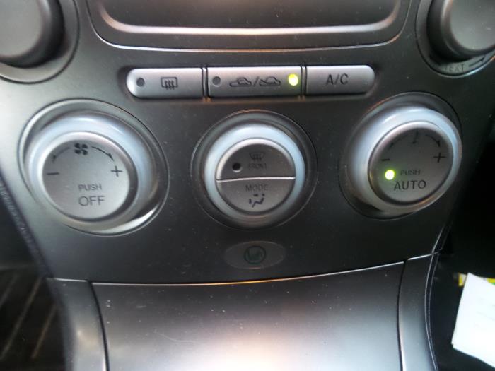 Używane Panel climatronic Mazda 6 Sport (GG14) 1.8i 16V Cena na żądanie oferowane przez N Kossen Autorecycling BV