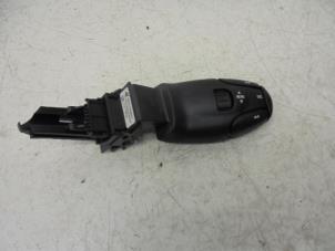 Used Steering wheel mounted radio control Lancia Phedra 3.0 V6 24V Price on request offered by N Kossen Autorecycling BV