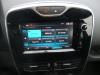 Navigation system from a Renault Clio IV (5R) 0.9 Energy TCE 90 12V 2016