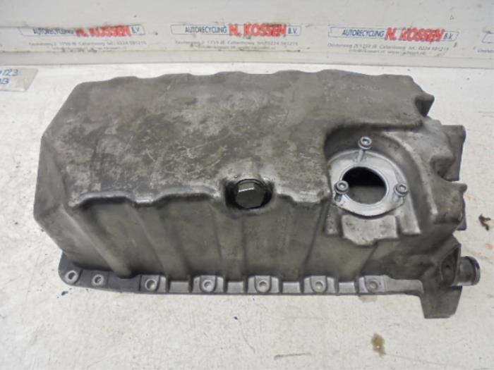 Usagé Couvercle carter Volkswagen Transporter Prix sur demande proposé par N Kossen Autorecycling BV