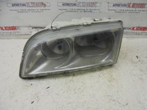 Used Headlight, left Volvo V40 (VW) 1.9 16V T4 Price on request offered by N Kossen Autorecycling BV