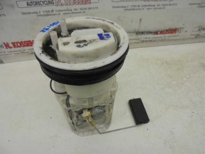 Begagnade Bensinpump Volkswagen Polo IV (9N1/2/3) 1.2 12V Pris på förfrågan erbjuds av N Kossen Autorecycling BV