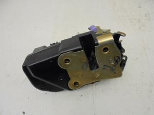 Used Door lock mechanism 2-door, left Chrysler Voyager/Grand Voyager (RG) 3.3i V6 Grand Voyager Autom. Price on request offered by N Kossen Autorecycling BV