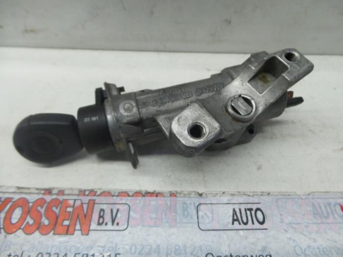 Używane Stacyjka + Kluczyk Seat Toledo (1M2) 1.9 TDI 110 Cena na żądanie oferowane przez N Kossen Autorecycling BV
