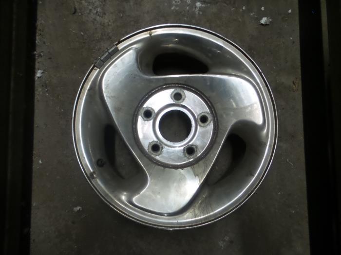 Używane Obrecz Dodge Ram 3500 (BR/BE) 5.9 1500 4x4 Kat. Cena na żądanie oferowane przez N Kossen Autorecycling BV