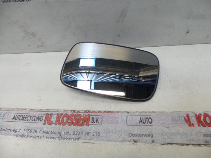 Używane Szyba lusterka lewego Saab 9-5 Estate (YS3E) 3.0 TiD V6 24V Cena na żądanie oferowane przez N Kossen Autorecycling BV