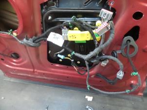 Begagnade Kablage Landrover Freelander II 3.2 l6 24V Pris på förfrågan erbjuds av N Kossen Autorecycling BV