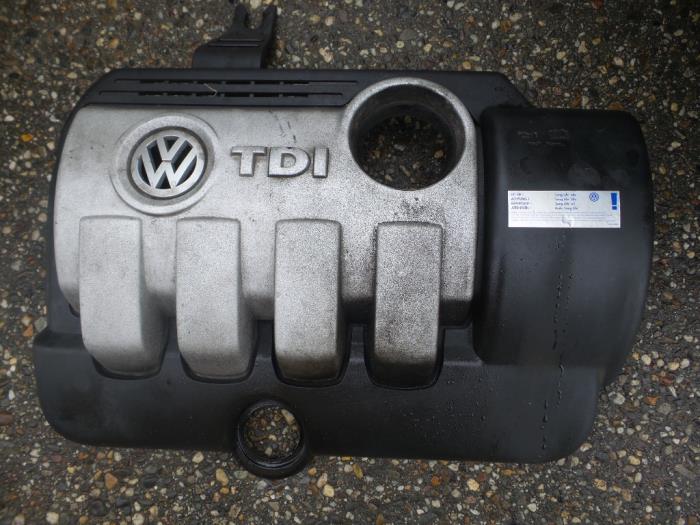Usagé Couverture moteur Volkswagen Sharan (7M8/M9/M6) 2.0 TDI Prix sur demande proposé par N Kossen Autorecycling BV