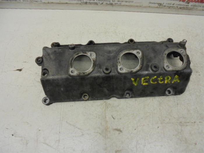 Gebrauchte Ventildeckel Opel Vectra Preis auf Anfrage angeboten von N Kossen Autorecycling BV